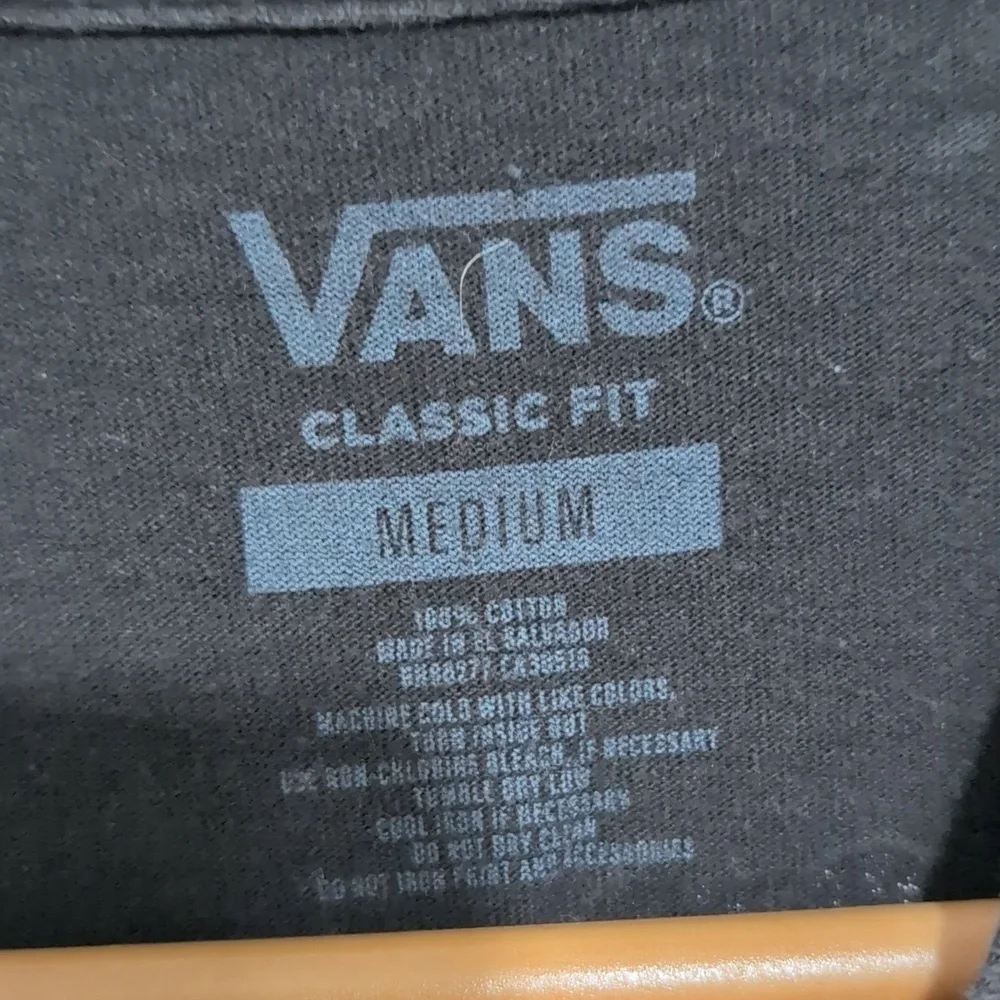 Vans Black T-Shirt with Bone and Floral Daisy Design Gender Neutral size Medium - Picture 6 of 16